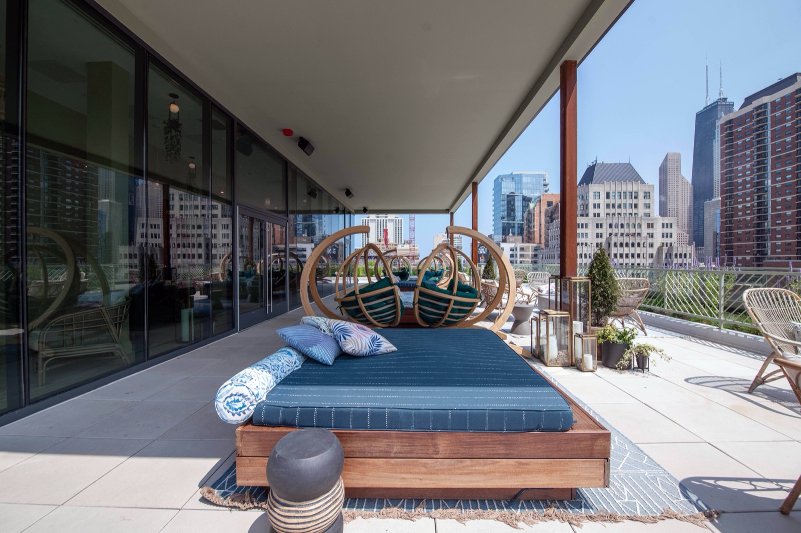 Best Luxury Apartments Near the Red Line in Chicago